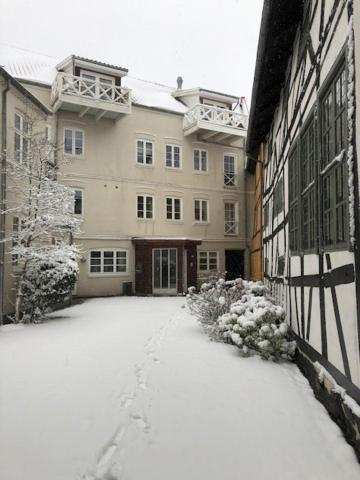 Stemningsfuld Lejlighed - 3 Minutters Gang Fra H.C. Andersens Hus Lägenhet Odense Exteriör bild